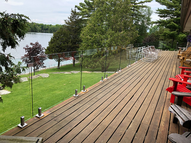 frameless deck glass railing